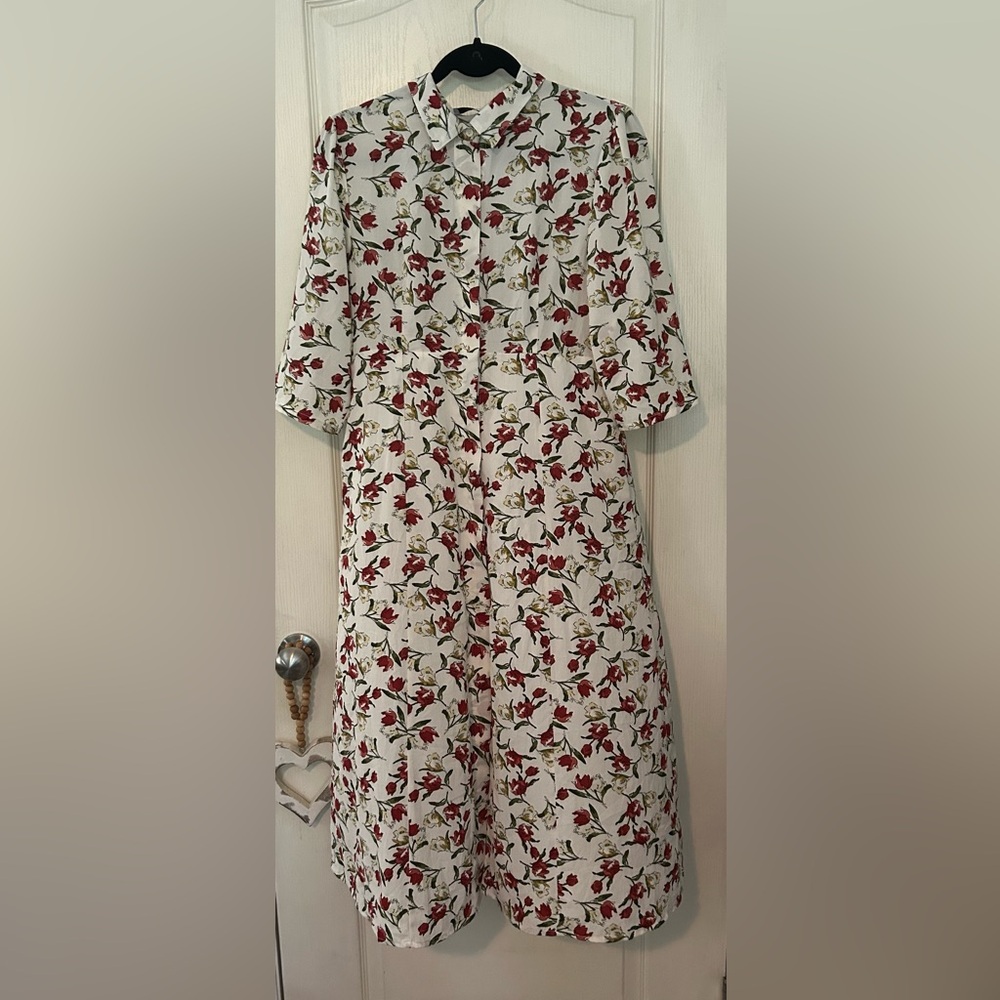 Axara Paris Floral Print Midi Dress